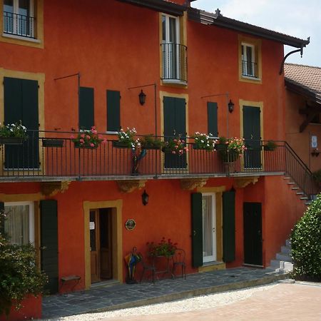 Locanda La Casetta Angera Buitenkant foto