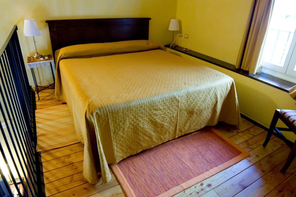 Locanda La Casetta Angera Kamer foto