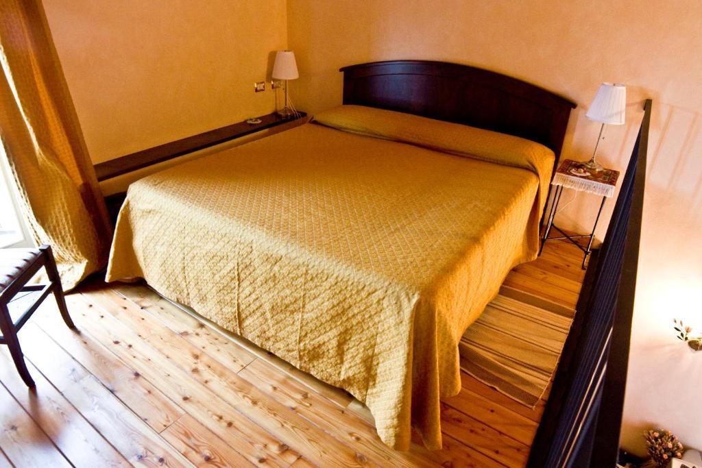 Locanda La Casetta Angera Kamer foto