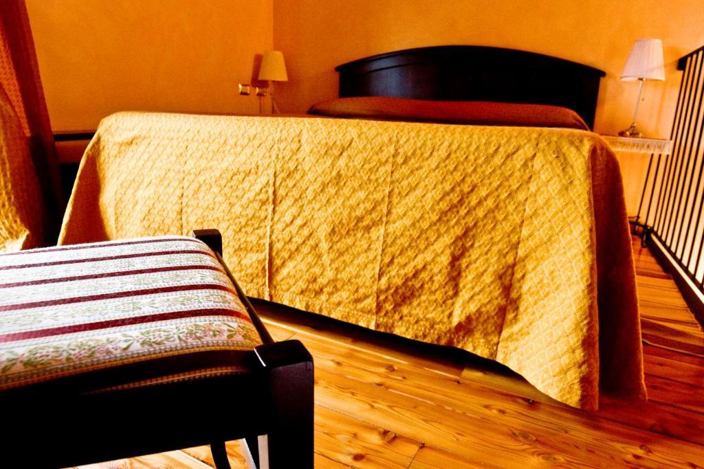 Locanda La Casetta Angera Kamer foto